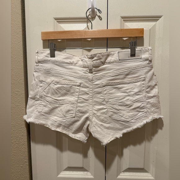Zadig& Voltaire Boy Blanc Denim Mini Shorts Off-White Raw Hem , size 38/M - Picture 4 of 9